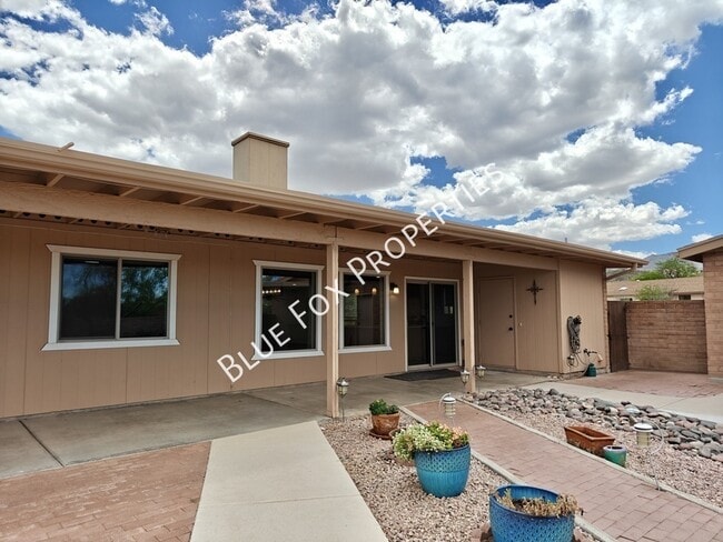 Building Photo - 5440 W Placita De La Promesa