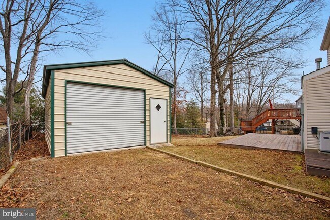 Building Photo - 14367 Springbrook Ct