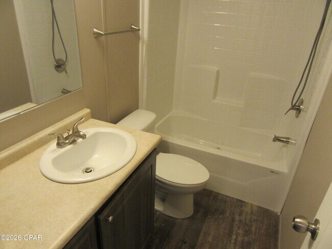 Building Photo - 4905 Alameda St