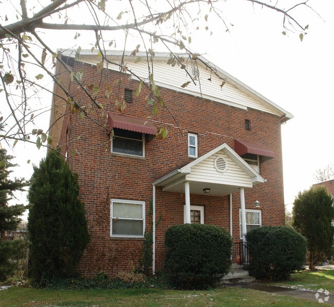 Building Photo - 1302 Neel St