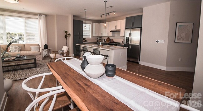 Building Photo - 6408 Providence Farm Ln