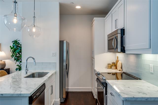 Building Photo - 5830 Oram St