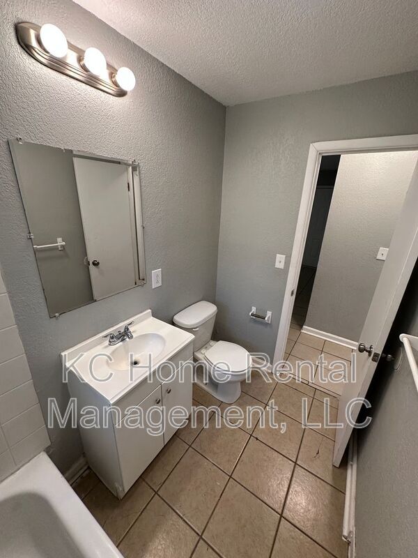 Building Photo - 11411 Bristol Terrace