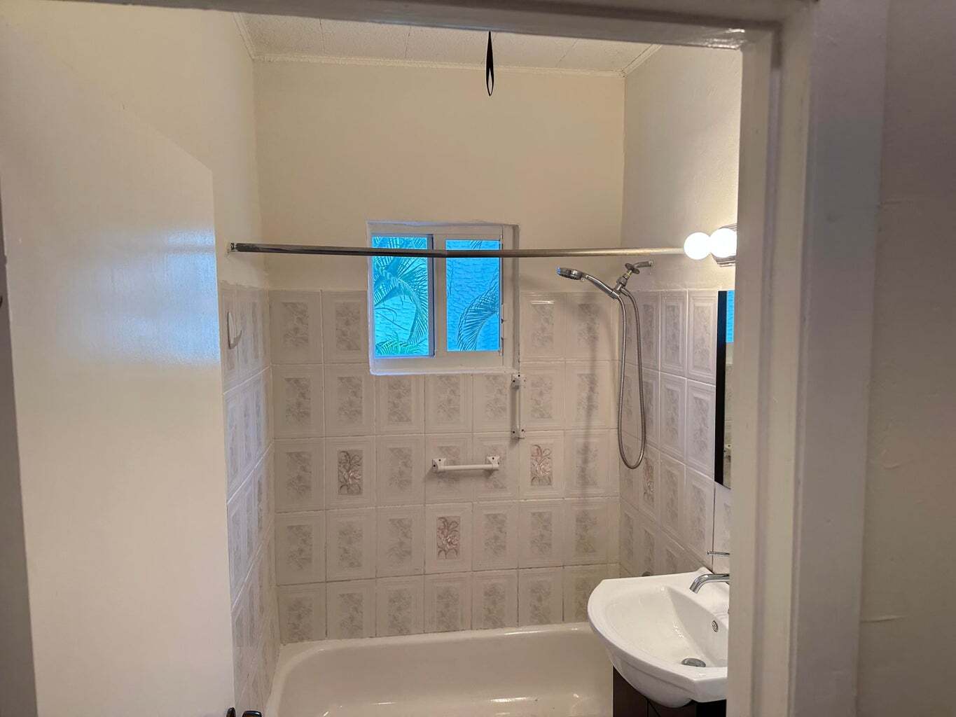 Building Photo - 611 El Vedado