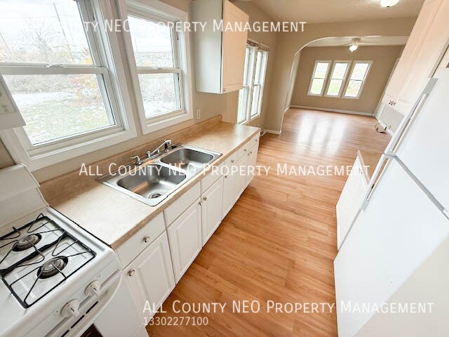 Building Photo - 1247 Grand Blvd