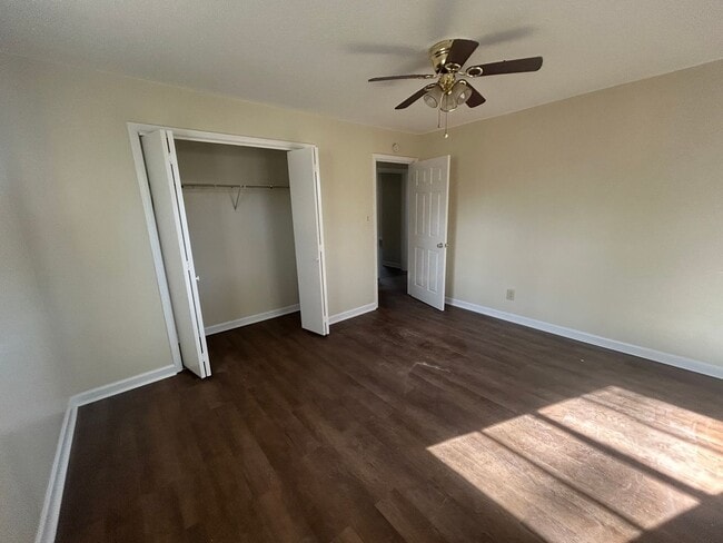 Building Photo - 3 bedroom house