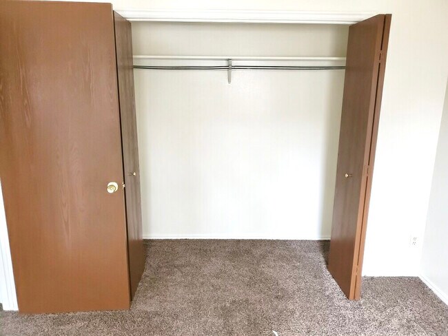 Building Photo - 230 Bridger Dr