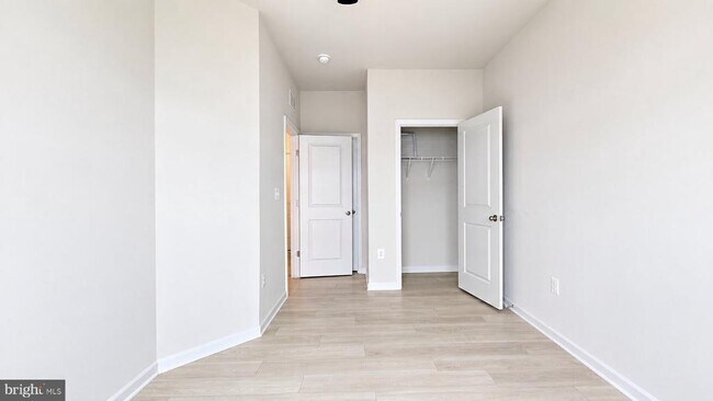 Building Photo - 4809 Vista Green Ln