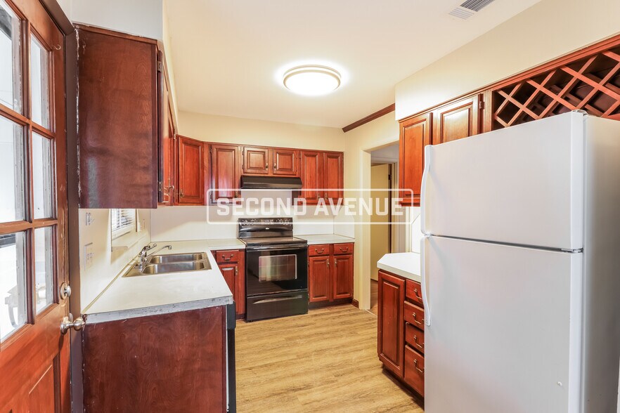 Building Photo - 127 Indian Trail