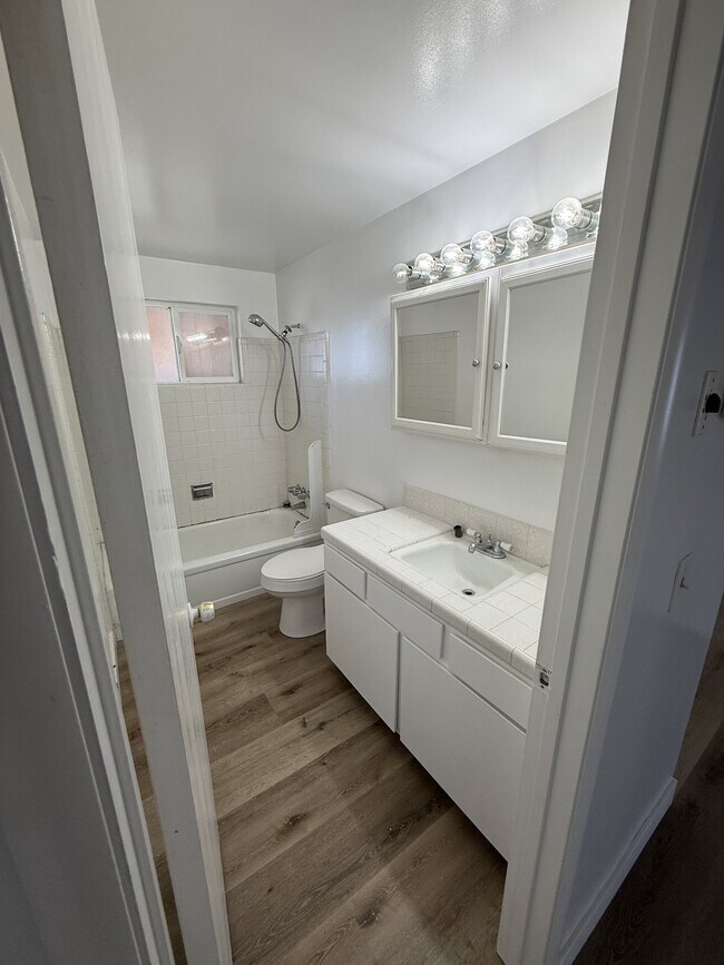 Building Photo - 4299 W Deno Dr