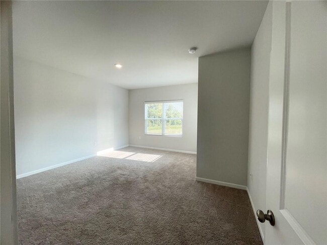 Building Photo - 305 Green Love Ln