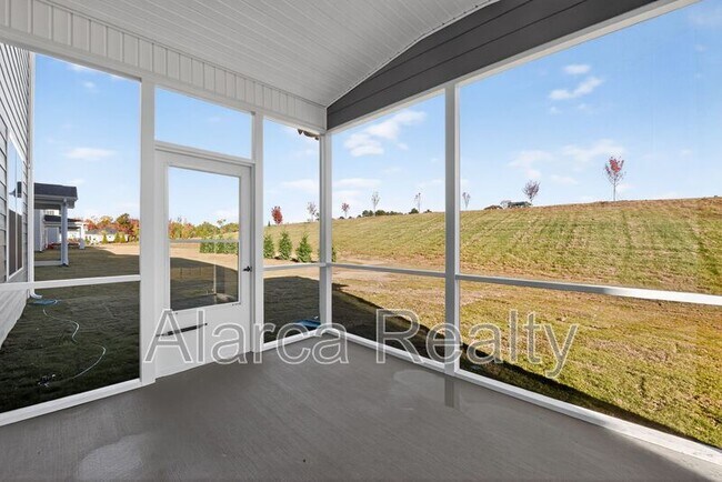 Building Photo - 7172 Sylvan Retreat Dr