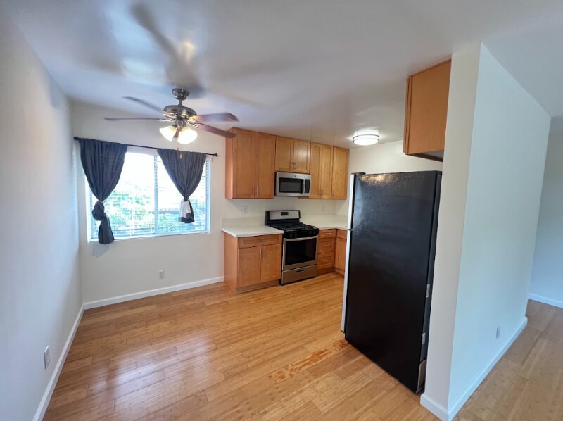 Building Photo - 2637 S Centinela Ave