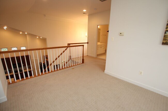Building Photo - Spacious and modern single family home, lo...