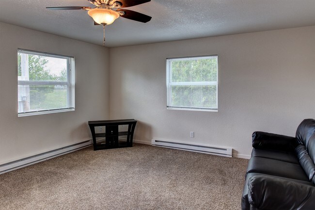 Building Photo - Kinsella Apartments