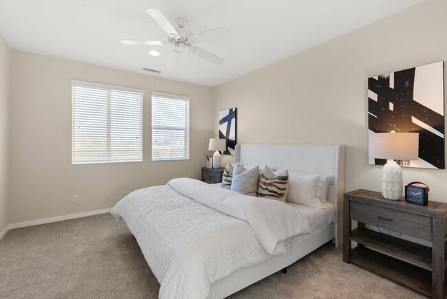 Building Photo - Superior Point