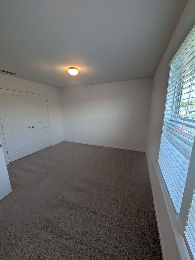 Building Photo - NEW CONSTRUCTION 4BD/2.5 Home in Stonebrid...