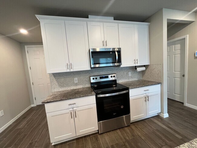 Building Photo - 2443 Sweet Viburnum Wy