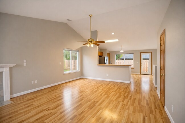 Building Photo - 2917 NW Watkins Ct