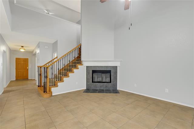 Building Photo - 932 Peach Ln
