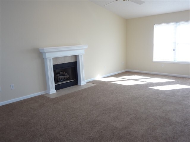 Building Photo - 17879 Grassy Knoll Dr