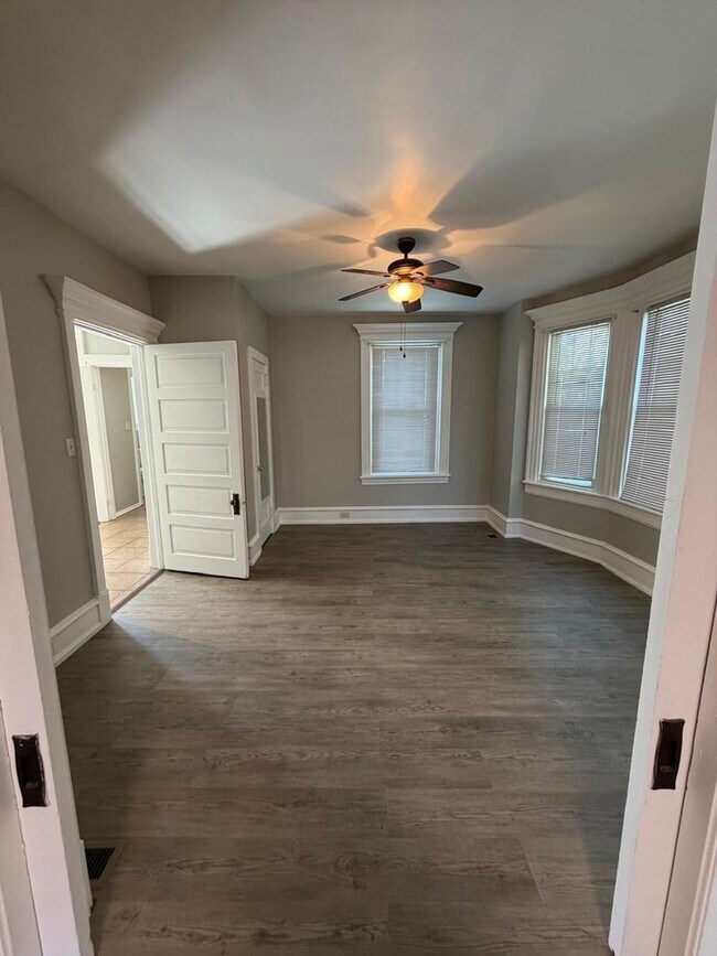 Building Photo - 4216 W Penn Ave