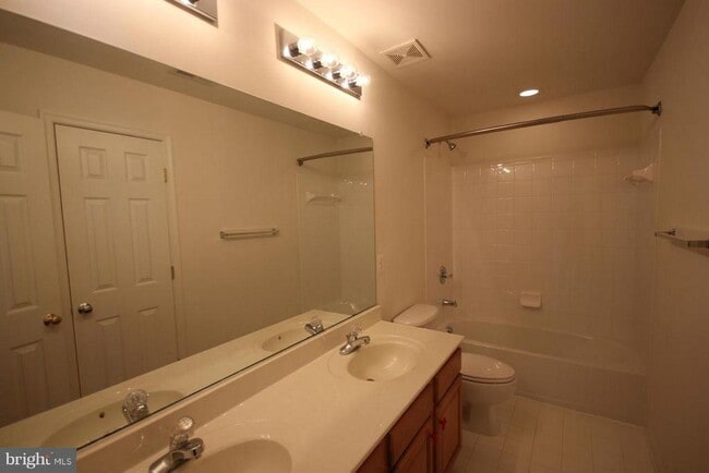 Building Photo - 15675 William Bayliss Ct