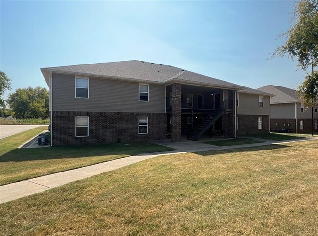 Building Photo - 216 Sadie Ln