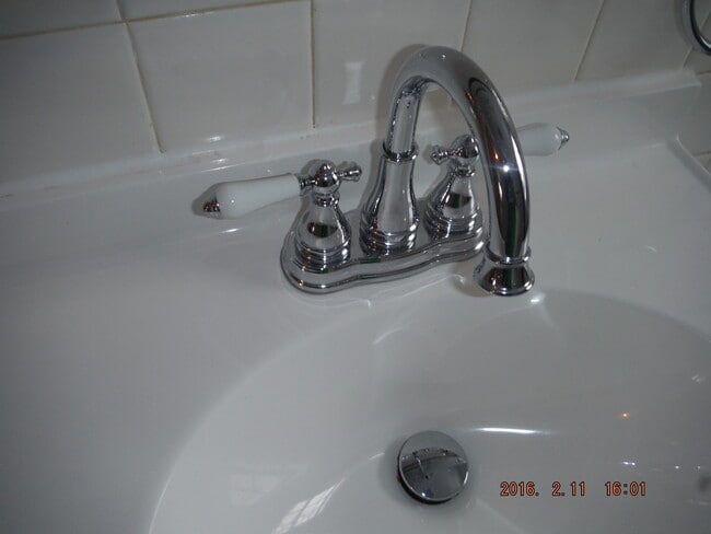 Bathroom - 200 Maplewood Dr