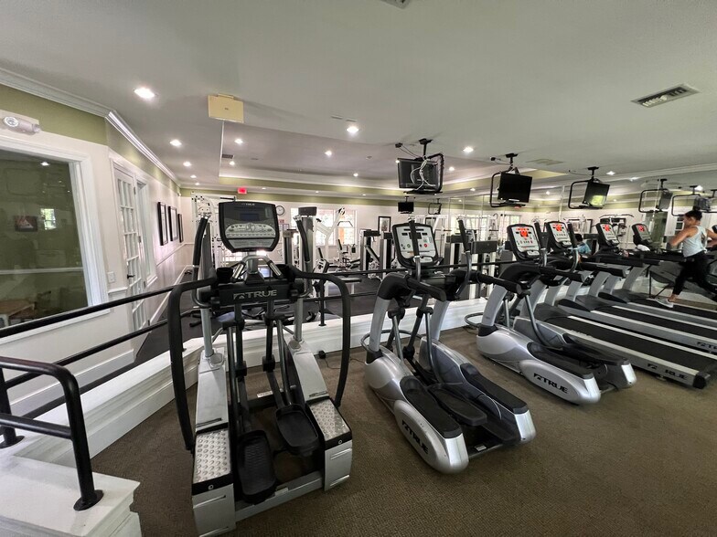 Fitness Center - 10075 Gate Pky N