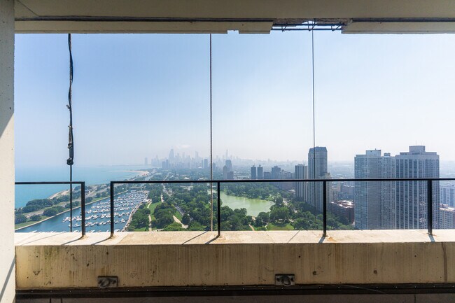 Building Photo - 2800 N Lake Shore Dr