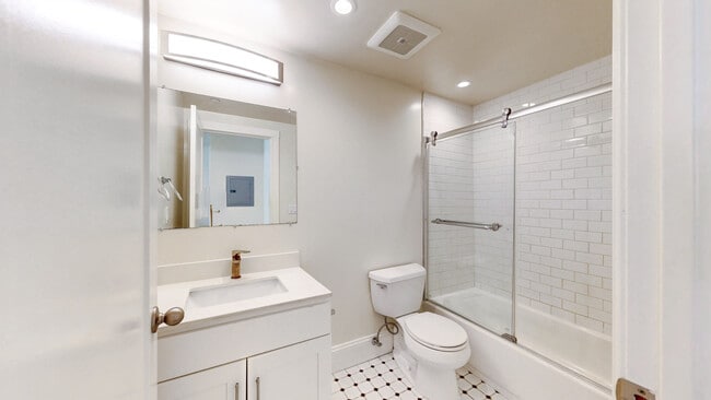 Building Photo - 4744 Balboa St