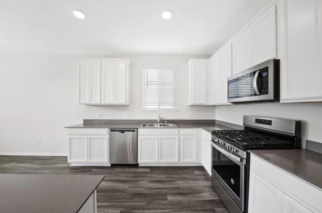 Building Photo - 505 Benicia Cv