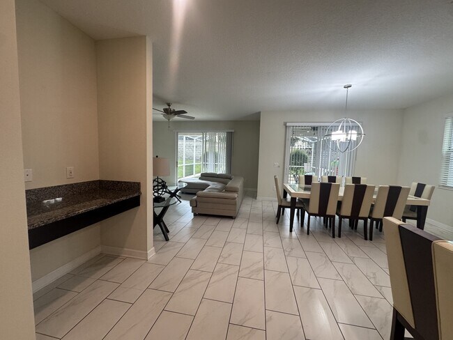 Building Photo - 1564 Tempo Ln