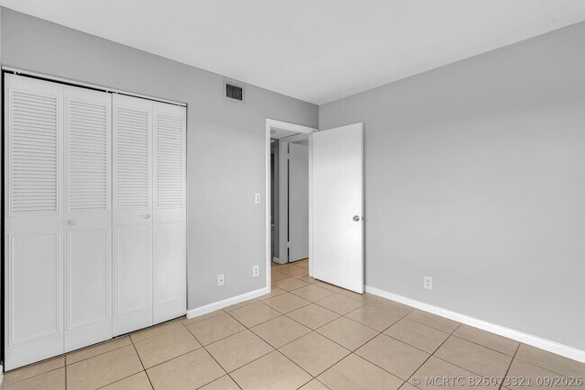 Building Photo - 21904 Lake Forest Cir