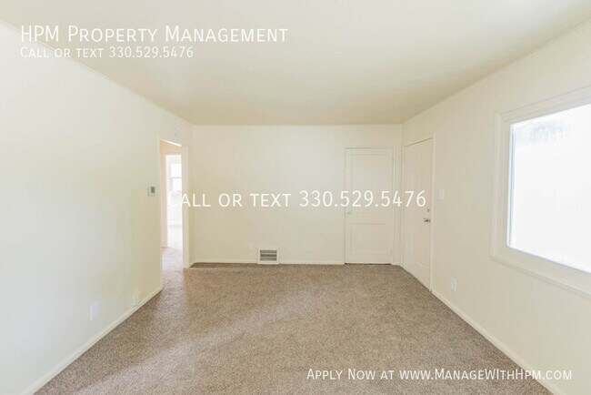 Building Photo - 1908 Taft Ave NE