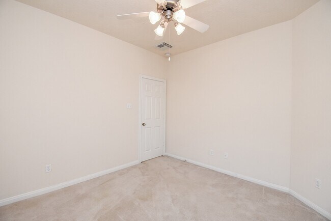 Building Photo - 10727 Gilford Crest Dr