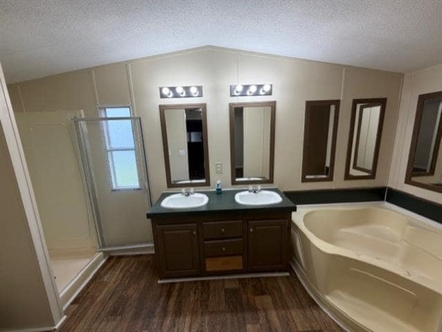 Building Photo - 1620 E Reno Rd