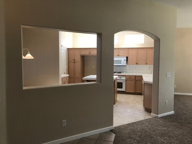 Building Photo - Single story located in a Gated Community!