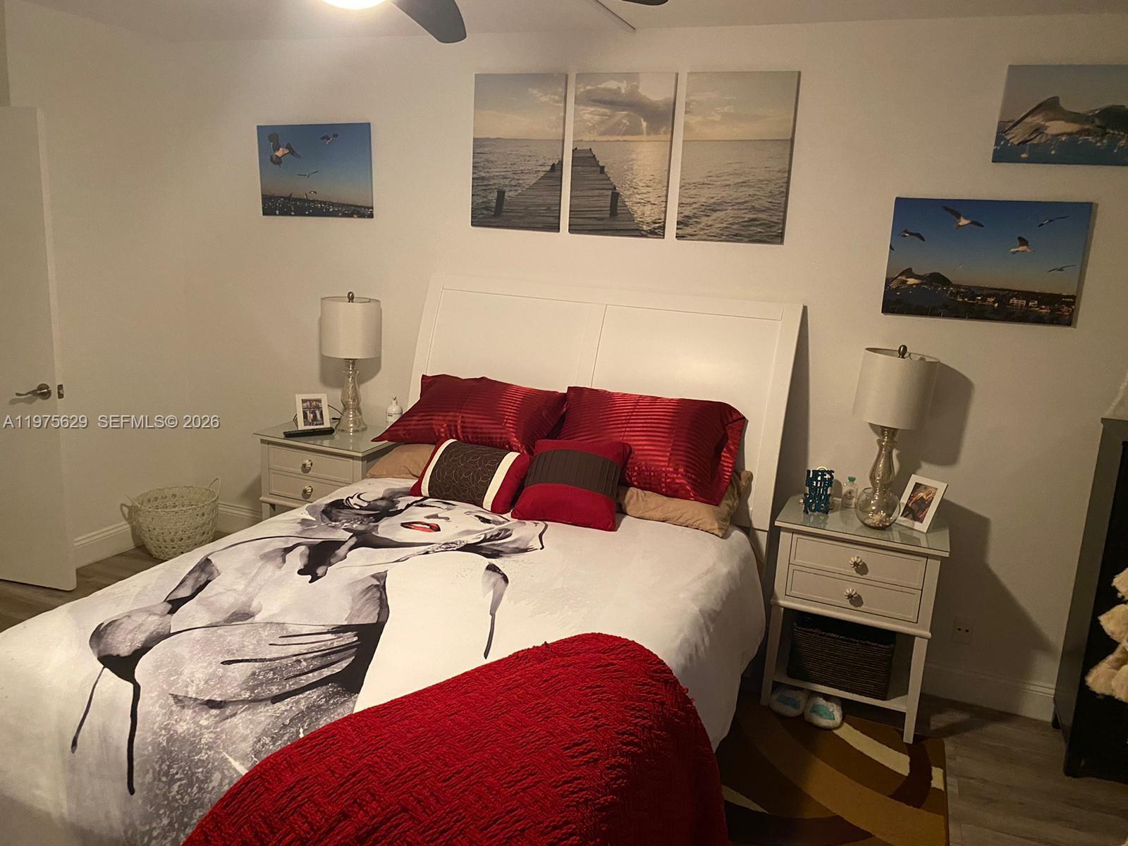 Building Photo - 400 Leslie Dr