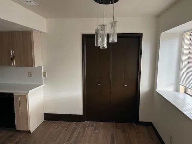 Building Photo - 914 Blue Bonnet Dr
