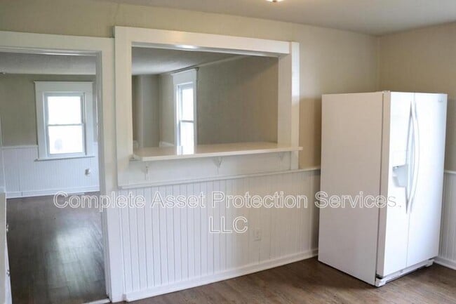 Building Photo - 105 Norton St