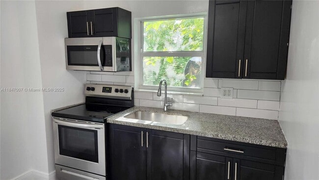 Primary Photo - 164 NW 69th St