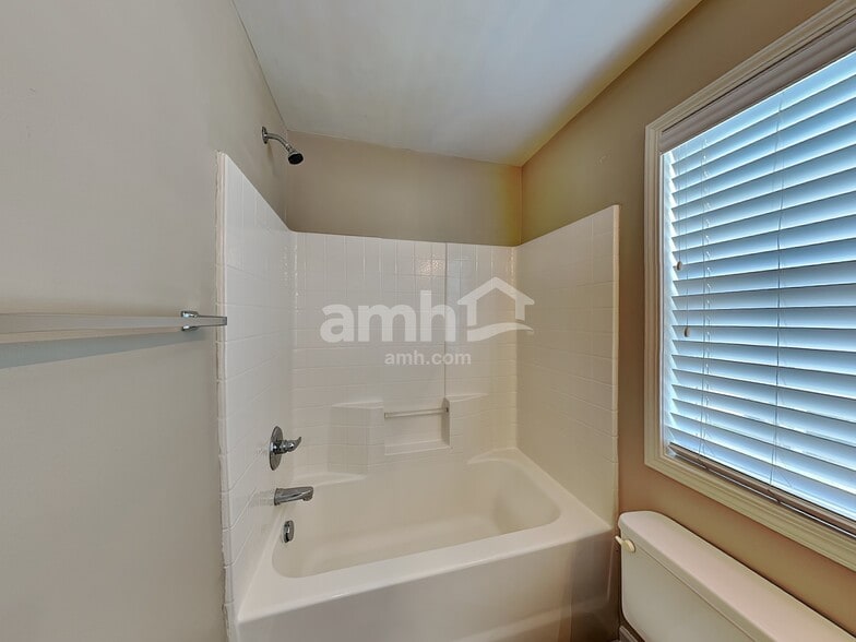 Building Photo - 3424 Allenwood Rd