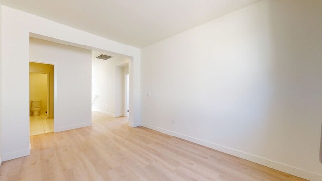 Building Photo - 1605 Rose Clover St