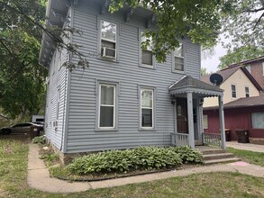 Building Photo - 813 3rd Ave