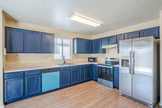 Building Photo - Spacious 3-Bed Tucson Rental with Garage &...