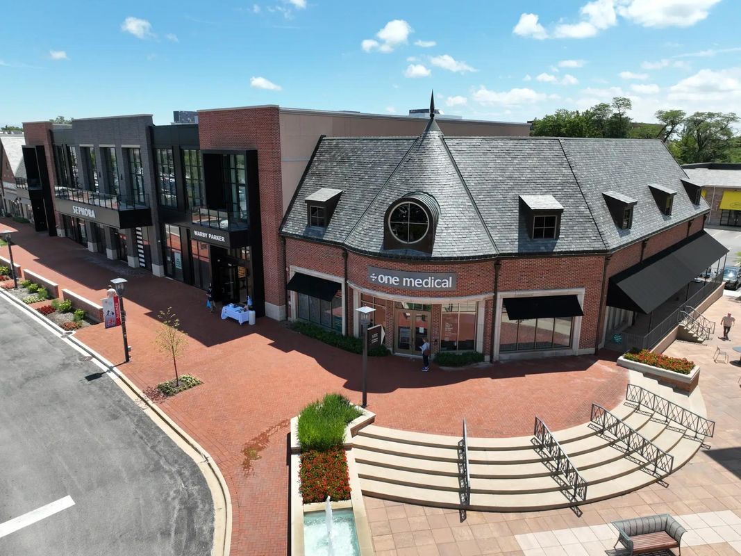 Building Photo - 728 Waukegan Rd