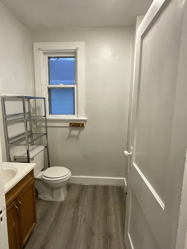 Building Photo - 1926 Eby Ave