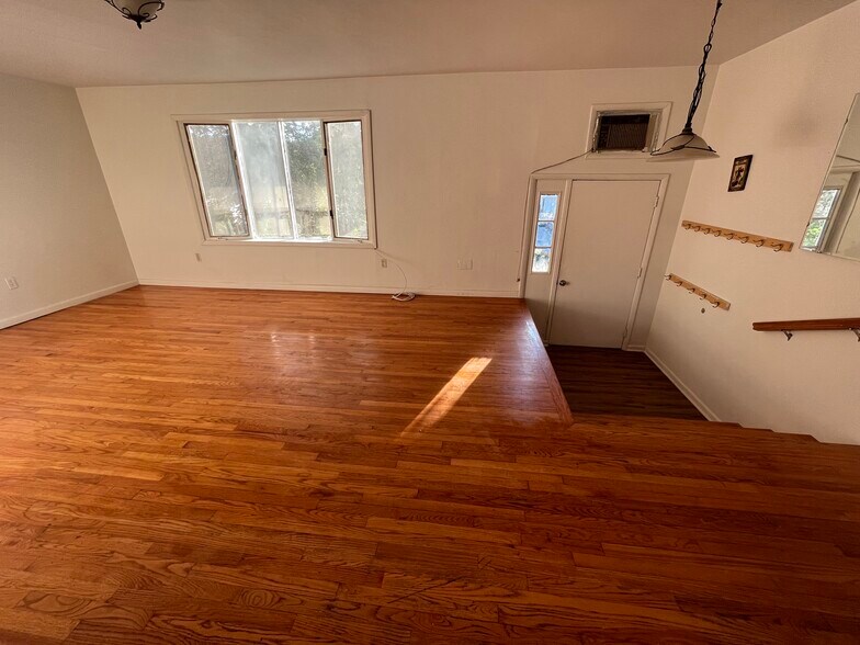 Building Photo - 2 Water Tower Rd